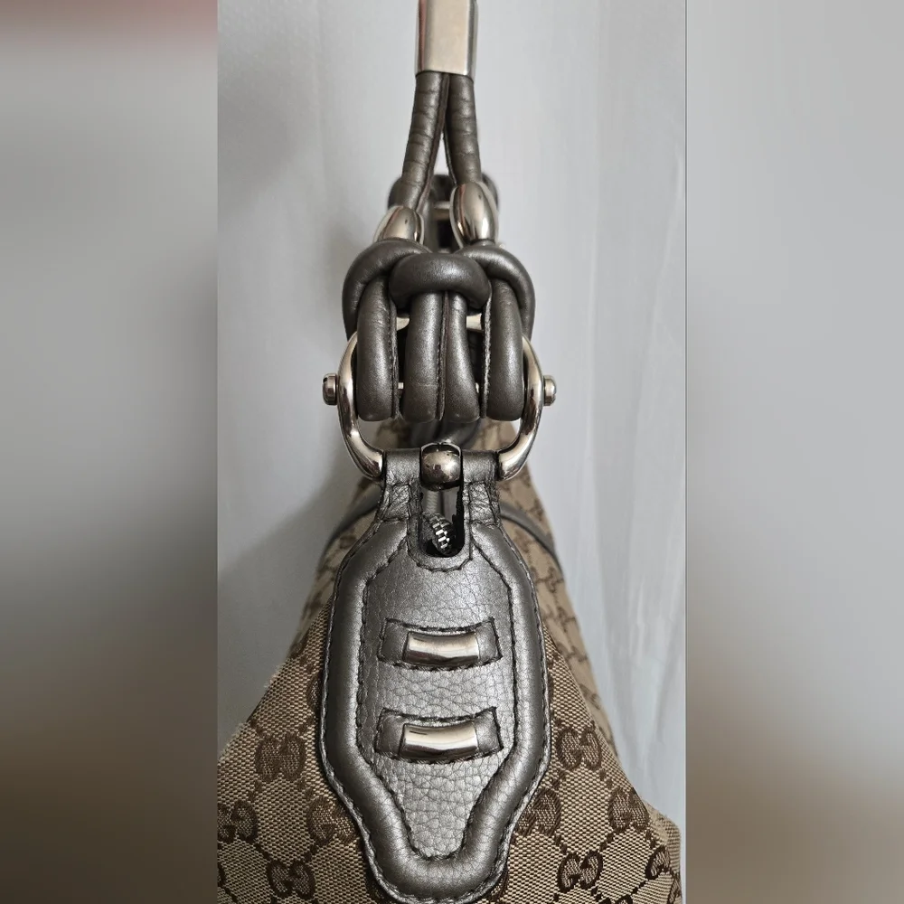 GUC Authentic Gucci GG Beige/ Gray Canvas Techno Horsebit Hobo Handbag - Picture 11 of 16